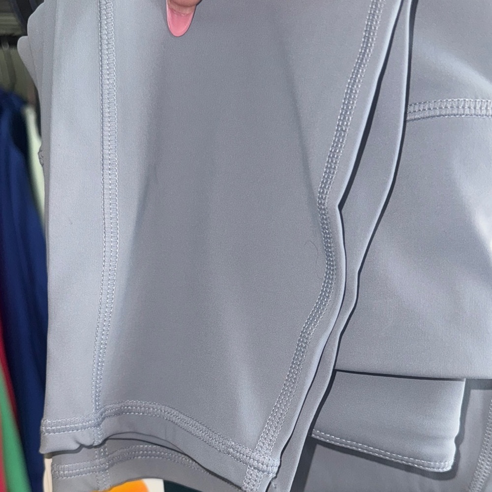 Vuori Stride Legging w/Pockets *NWT M - Picture 9 of 9
